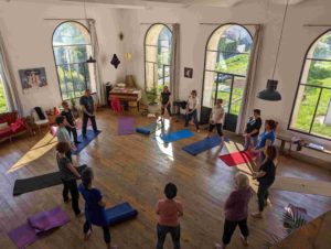 Du 22 au 26 Avril 2024 : Stage de chant et bien-être de 5 jours à Cazilhac (34190) avec Lisa et Matias