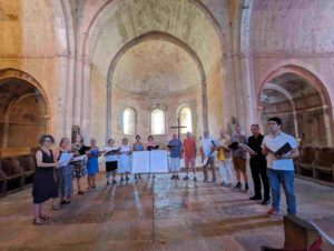 Du 1er au 5 Mai 2024 Stage itinérant de chant grégorien, chants sacrés et découverte de chapelles romanes et hauts lieux sacrés (5 jours)